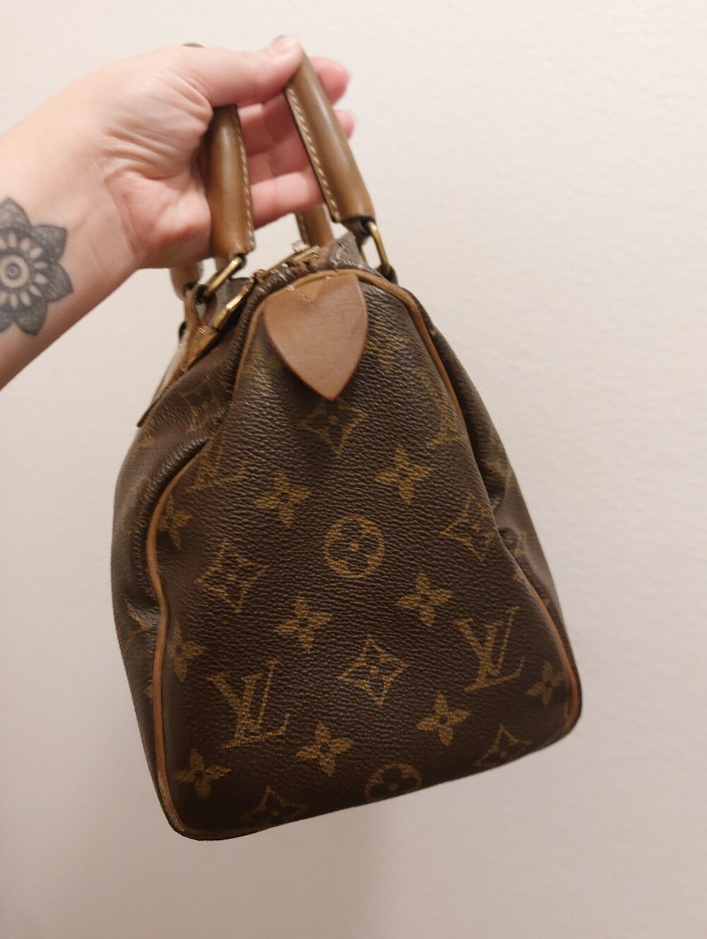 Louis Vuitton Speedy 25 Bag - Picture 4 of 11